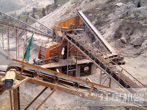 制砂生產(chǎn)線現(xiàn)場 制砂生產(chǎn)線現(xiàn)場