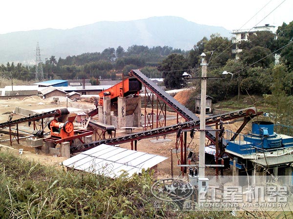 制砂生產(chǎn)線現(xiàn)場(chǎng) 制砂生產(chǎn)線現(xiàn)場(chǎng)