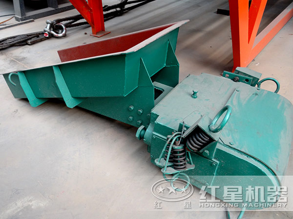 紅星電磁振動給料機(jī)是如何把材料按照規(guī)定派送的？