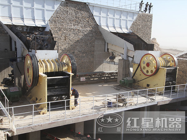 螢石礦破碎現場 螢石礦破碎現場