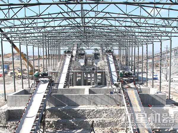建設(shè)中的環(huán)保破碎生產(chǎn)線(xiàn)