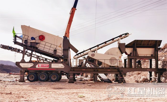 可移動制砂機生產(chǎn)線設(shè)備現(xiàn)場 可移動制砂機生產(chǎn)線設(shè)備現(xiàn)場