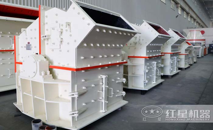 細(xì)碎制砂機設(shè)備實拍