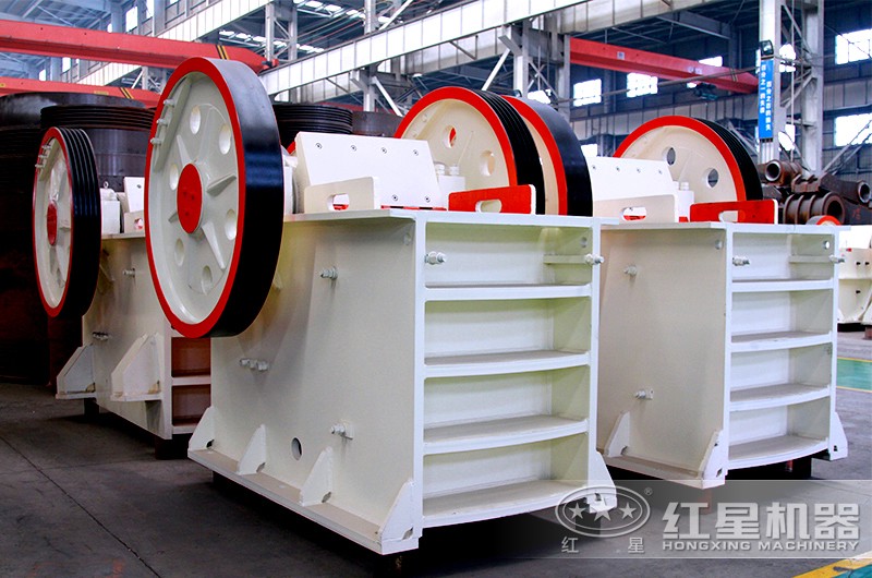 20萬方青石能打出多少石頭？有省錢的石頭破碎設(shè)備配置方案推薦嗎？