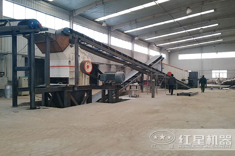 細(xì)碎機(jī)室內(nèi)生產(chǎn)現(xiàn)場(chǎng)搭建中 細(xì)碎機(jī)室內(nèi)生產(chǎn)現(xiàn)場(chǎng)搭建中