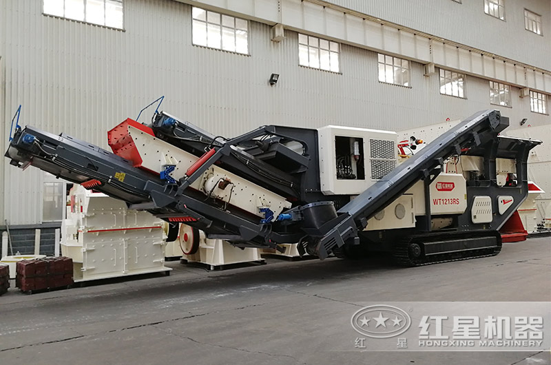 花崗巖石制砂、場(chǎng)地有限怎么辦？這臺(tái)移動(dòng)制沙機(jī)幫你搞定