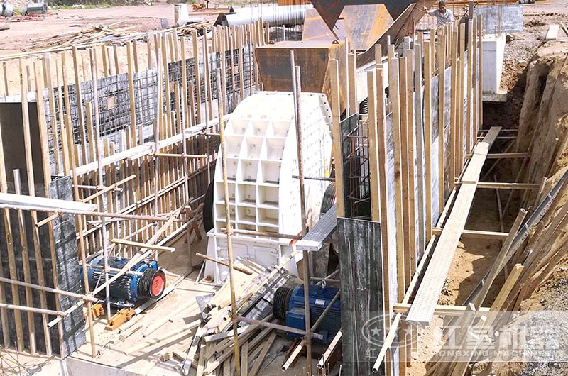 單段錘式破碎機(jī)生產(chǎn)現(xiàn)場(chǎng)圖 單段錘式破碎機(jī)生產(chǎn)現(xiàn)場(chǎng)圖