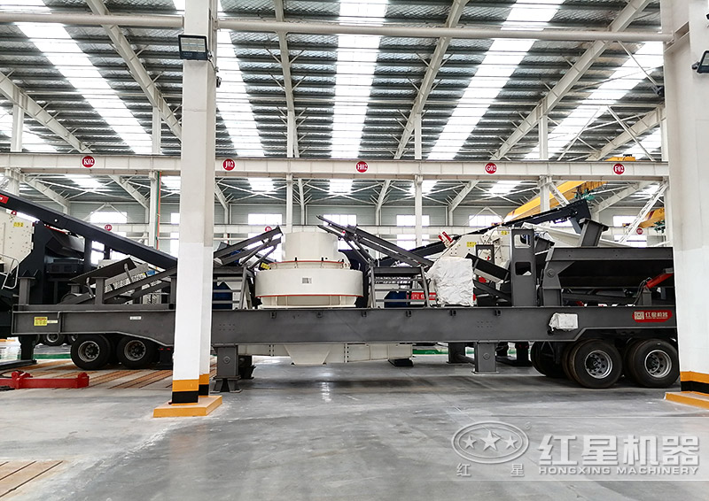 車載移動(dòng)制砂機(jī)，需要搭配半掛車頭